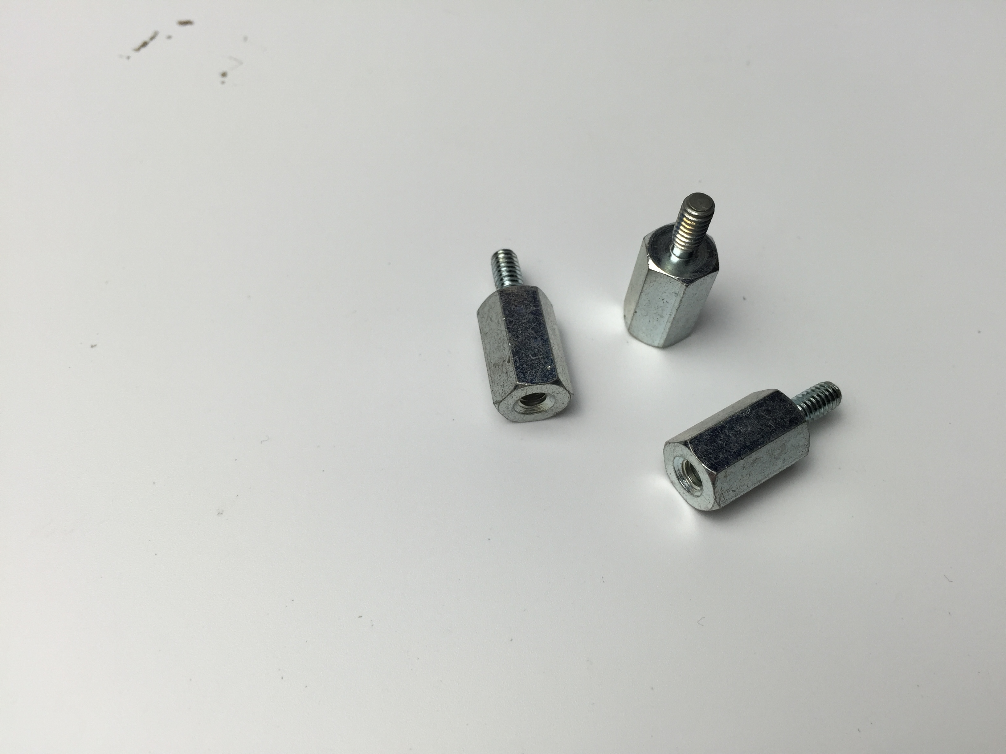 H9.6XM4X26六角螺柱內(nèi)外牙、單價(jià)1.1